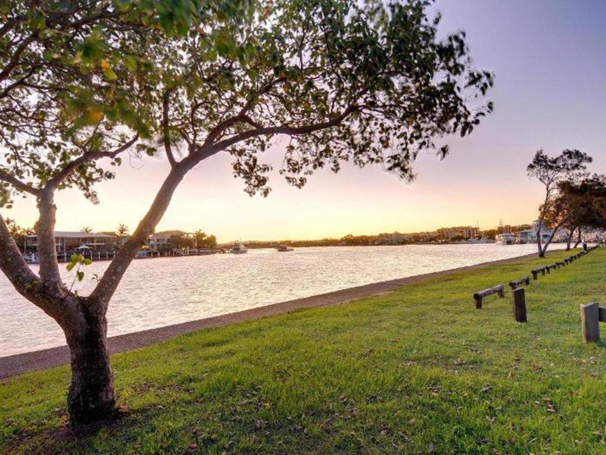 Mariner Cove 1 - Luxurious 2 Bedroom On River By Beach 穆卢拉巴 外观 照片